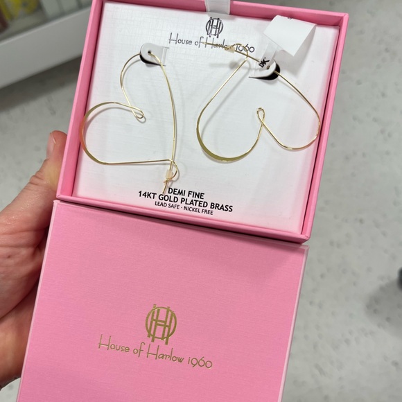 NWT ⚜️💛⚜️ House of Harlow 1960 gold tone large heart hoop dangle earrings - Picture 3 of 5